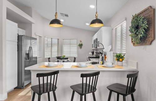 North Las Vegas House | Vegas Relaxing 4 BR Outdoor Games Galore