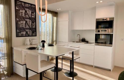 Kesklinn Apartment | Vektor Premium Apartment with Rooftop Garden & Free Parking