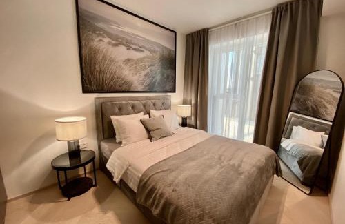 Kesklinn Apartment | Vektor Premium Apartment with Rooftop Garden & Free Parking