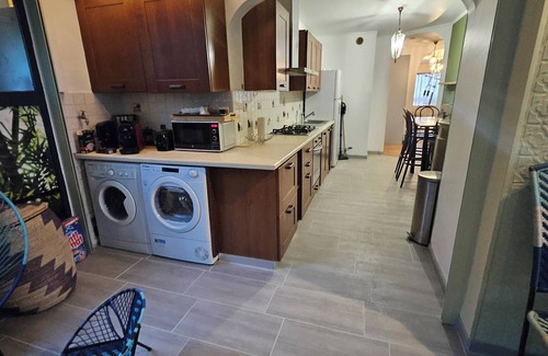 Les Baumettes Apartment | VELO APPARTEMENT BABY FOOT 3 VRAIES CHAMBRES 1 MINUTES DE LA MER JARDIN VERANDA