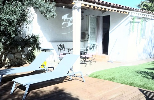 Sainte-Marguerite Villa | Velodrome Gite Avec Piscine : 3 Logements/13 Personnes