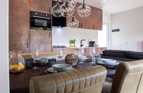 Garderen Ski Chalet | ✓ Veluwe hoeve on Resort Veluwe ✓ Holiday home for 4 persons ✓ Situated in Garderen (Gelderland) ✓ Holiday park at the Veluwe ✓ Book directly at the park