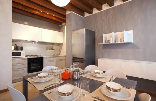 Cannaregio Apartment | Venetian Style 2