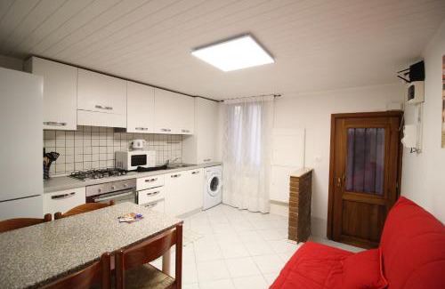 Castello Apartment | Veneziacentopercento Picenin Apartment