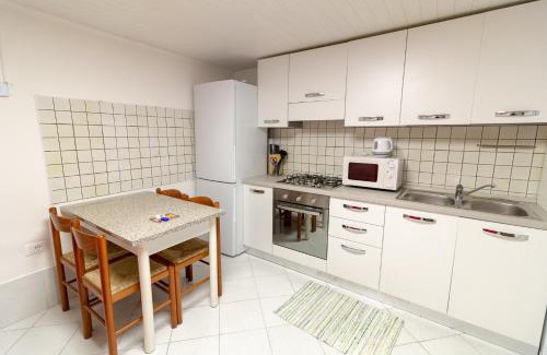 Castello Apartment | Veneziacentopercento Picenin Apartment