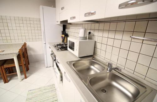 Castello Apartment | Veneziacentopercento Picenin Apartment