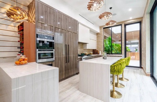 Venice House | Venice/Pool/Hot Tub/BBQ/Home Theater