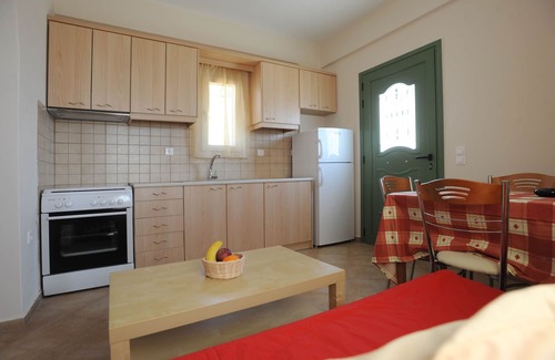 Agios Ioannis House | Veranda Me Thea (Terrace with view)