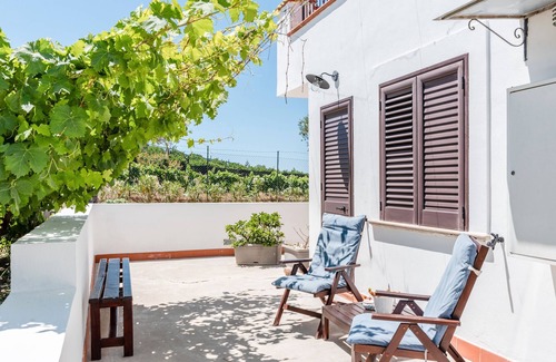 Montallegro Apartment | 'Veranda' Room with Mountain View, Wi-Fi and Air Conditioning