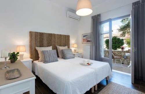 Kato Korakiana House | Verde Olive Three-Bedroom Holiday Home by Konnect