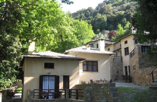 Papa Nero House | Vergopoulos Oliveyard