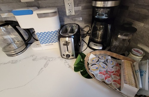 Melville House | Very cozy, Newly updated house