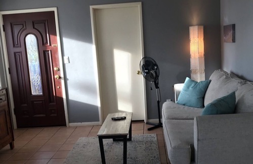 Encinitas Cottage | Very cute beach cottage…. Walk to Moonlight Beach!