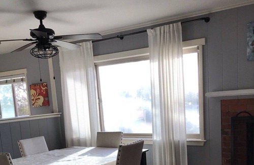 Encinitas Cottage | Very cute beach cottage…. Walk to Moonlight Beach!