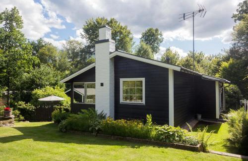 Hastveda House | Very nice cottage by the lake. Lursjön!