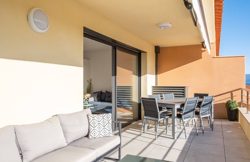 Ajaccio Apartment | Very nice new T3 + 25m2 terrace sea view 5 min beach Marinella
