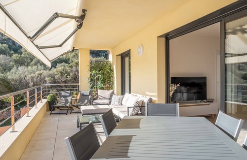 Ajaccio Apartment | Very nice new T3 + 25m2 terrace sea view 5 min beach Marinella