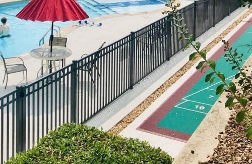 Hollister Condo | Very Popular*Lake Front*2 Kings*2 Jetted Tubs