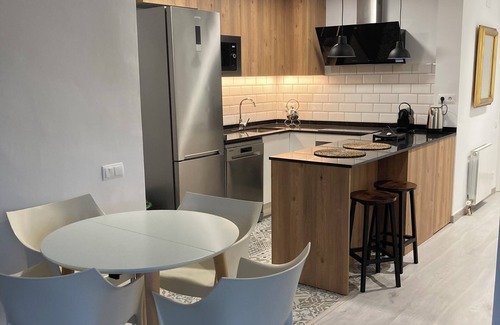 La Font d'en Fargues Apartment | Very Quiet & Tranquil Area, Next to Large Parks, Well Connected to City-centre