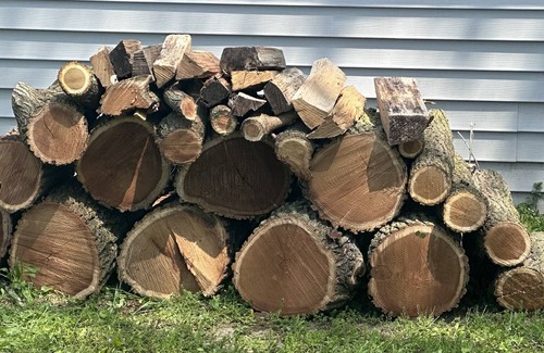 Lake Geneva House | Very short walk to beach, restaurants and nightlife. 5 BR 3.5 BA sleeps 12.