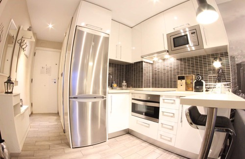 Carihuela Apartment | VERY SUNNY STUDIO WITH POOL, GARDENS, TERRACE AND WIFI.