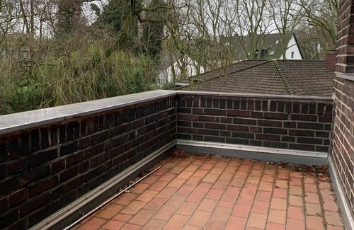 Oberhausen Apartment | Very well-kept, modern vacation or mechanic's apartment for rent.