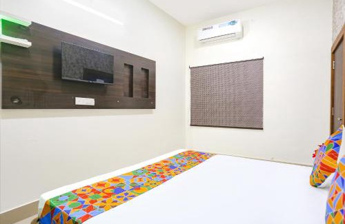 Sigra Hotel | Via Aditya Guest House - Dasaswamedh Ghat