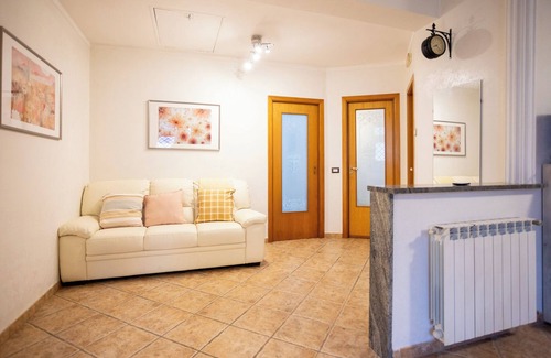 Naples Apartment | Via Quagliariello 12