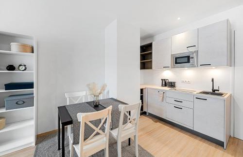 Althangrund Apartment | VibeStudio 302 - Central - AC - Licensed - Parking Nearby