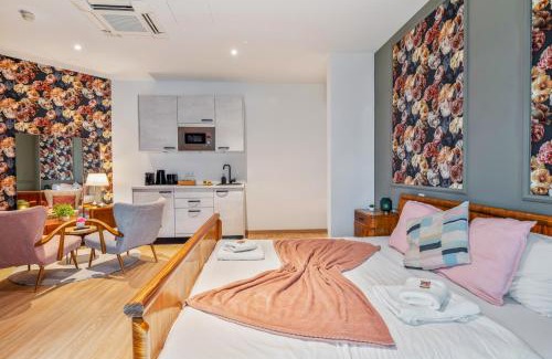 Althangrund Apartment | VibeStudio 401 - Central - AC - Licensed - Parking Nearby