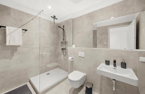 Althangrund Apartment | VibeStudio 402 - Central - AC - Licensed - Parking Nearby