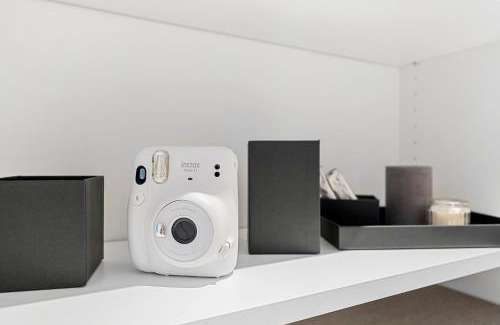 Althangrund Apartment | VibeStudio 404 - Central - AC - Licensed - Parking Nearby