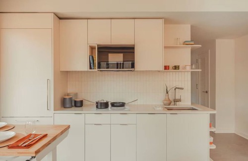 Old Fourth Ward Hotel | Vibrant Stay Near Markets & BeltLine | Ideal for Urban Explorers & Food Lovers