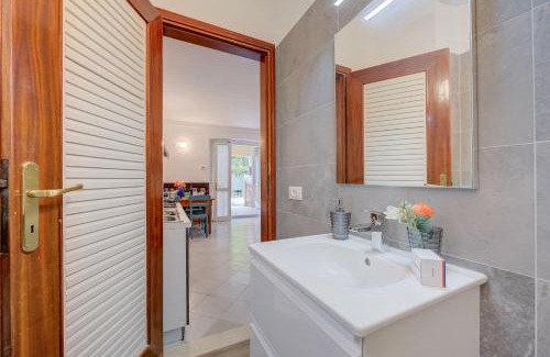 Barbarano Apartment | Vicolo 42-private Terrace-200m Lake - Happy Rentals