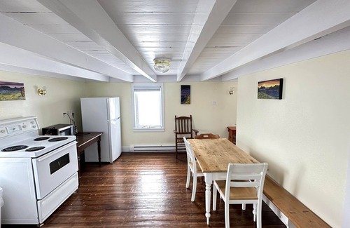 Crow Head Cottage | Victoria Cottage - Ocean Front View