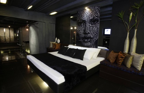 Manila Hotel | Victoria Court North EDSA - Caloocan