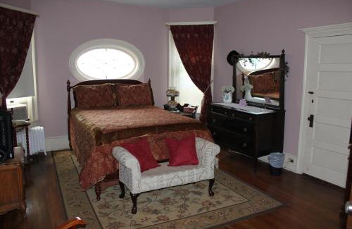 Towanda Bed & Breakfast | Victorian Charm Inn