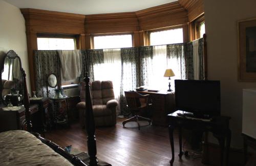 Towanda Bed & Breakfast | Victorian Charm Inn