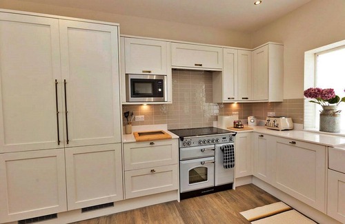 Exmouth House | Victorian-style villa near Exmouth, No Deposit