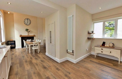 Exmouth House | Victorian-style villa near Exmouth, No Deposit
