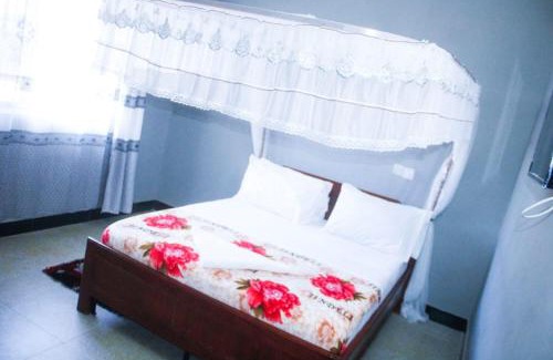 Serengeti National Park Hotel | VIDAPAG IKOMA Inn