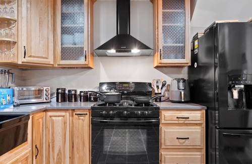 Arlington House | Video Tour π₯ + Kid Friendly πΆ + City Views π + π