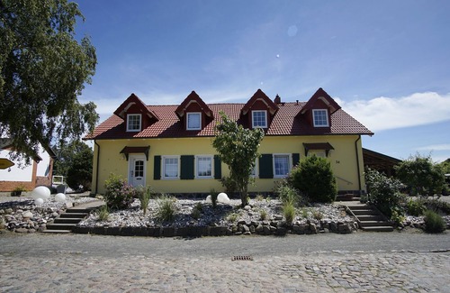 Neddesitz Apartment | Viel Natur und Idyllische Umgebung - Ferienhaus Honigtopf Fewo Bernstein