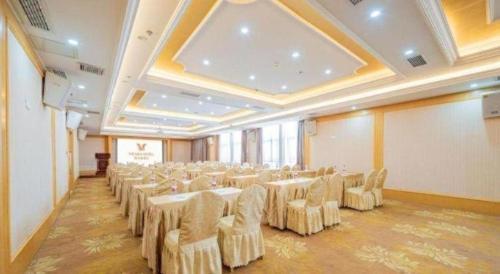 Xindu Hotel | Vienna Hotel Chengdu Xinfan Furniture City
