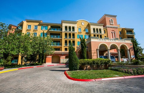 Lake Las Vegas Apartment | Viera Studio #139