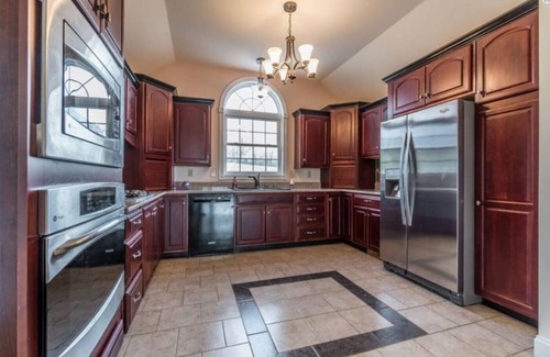 Williamstown House | View on the Ridge close to Ark Encounter.