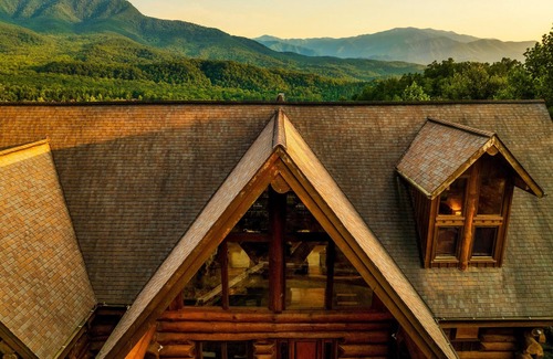 Pittman Center Cabin | Views | Theater | OctDeals | GameRm | HotTub