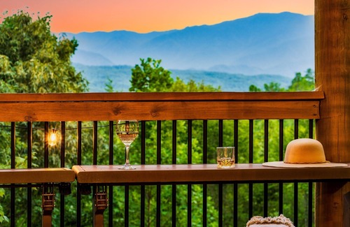 Pittman Center Cabin | Views | Theater | OctDeals | GameRm | HotTub