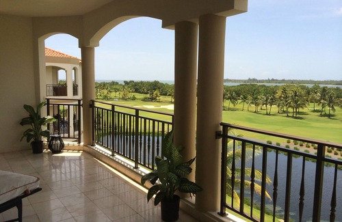 Zarzal Condo | Views! Views! Penthouse with Membership Golfing, Beach, Pool and 2 Carts