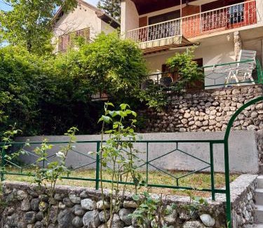 Konjic House | Vikendica Hondo Boracko jezero